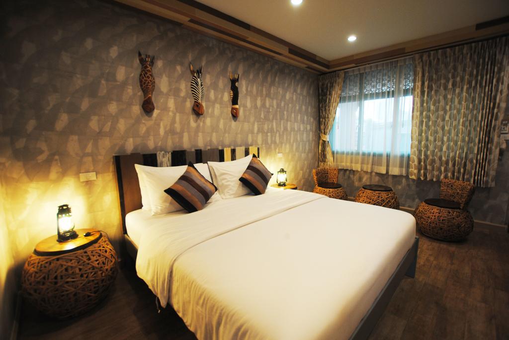 Focal Local Bed & Breakfast Bangkok Eksteriør bilde